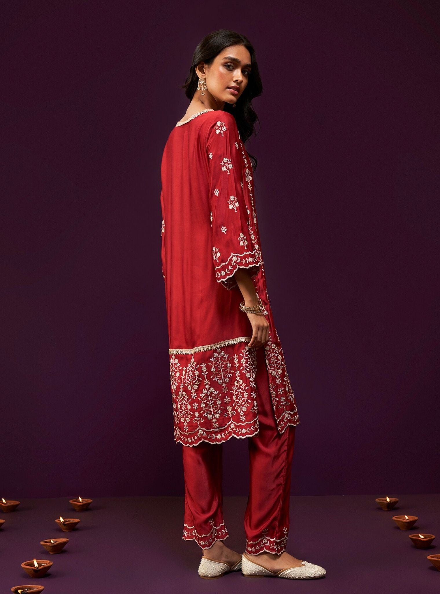 Mulmul Cupro Satin Tasanee Red Kurta With Mulmul Cupro Satin Tasanee Red Pant