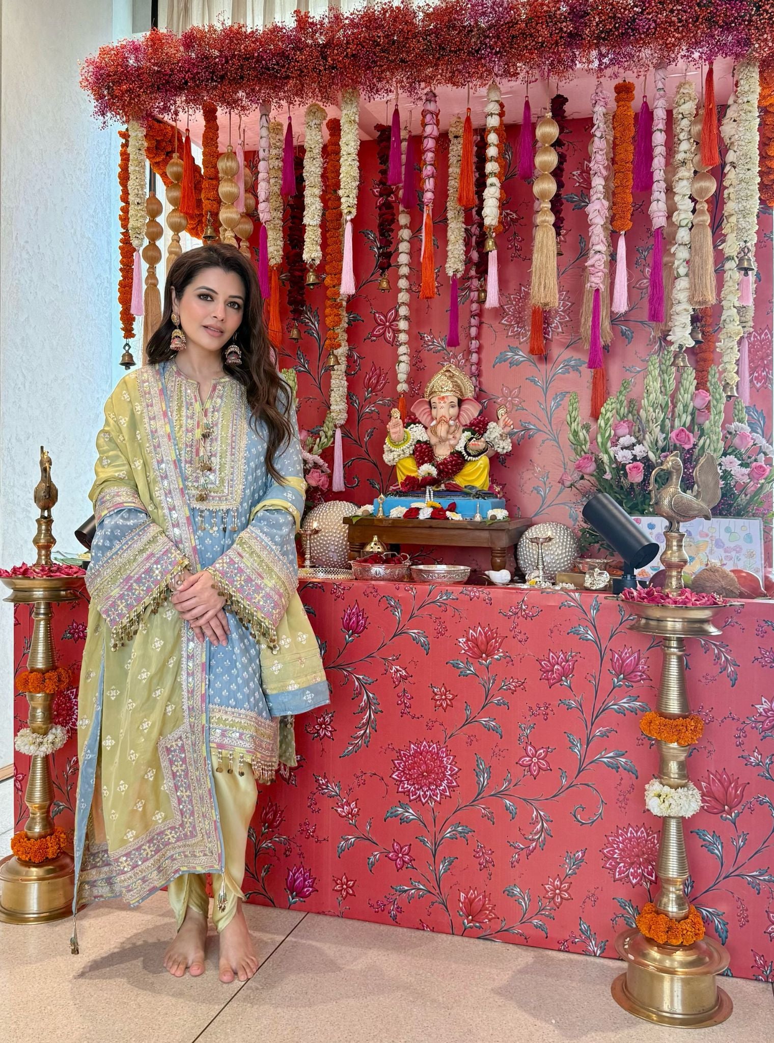 Tila Banarsi Blue Short Kurta with Dhoti Pants