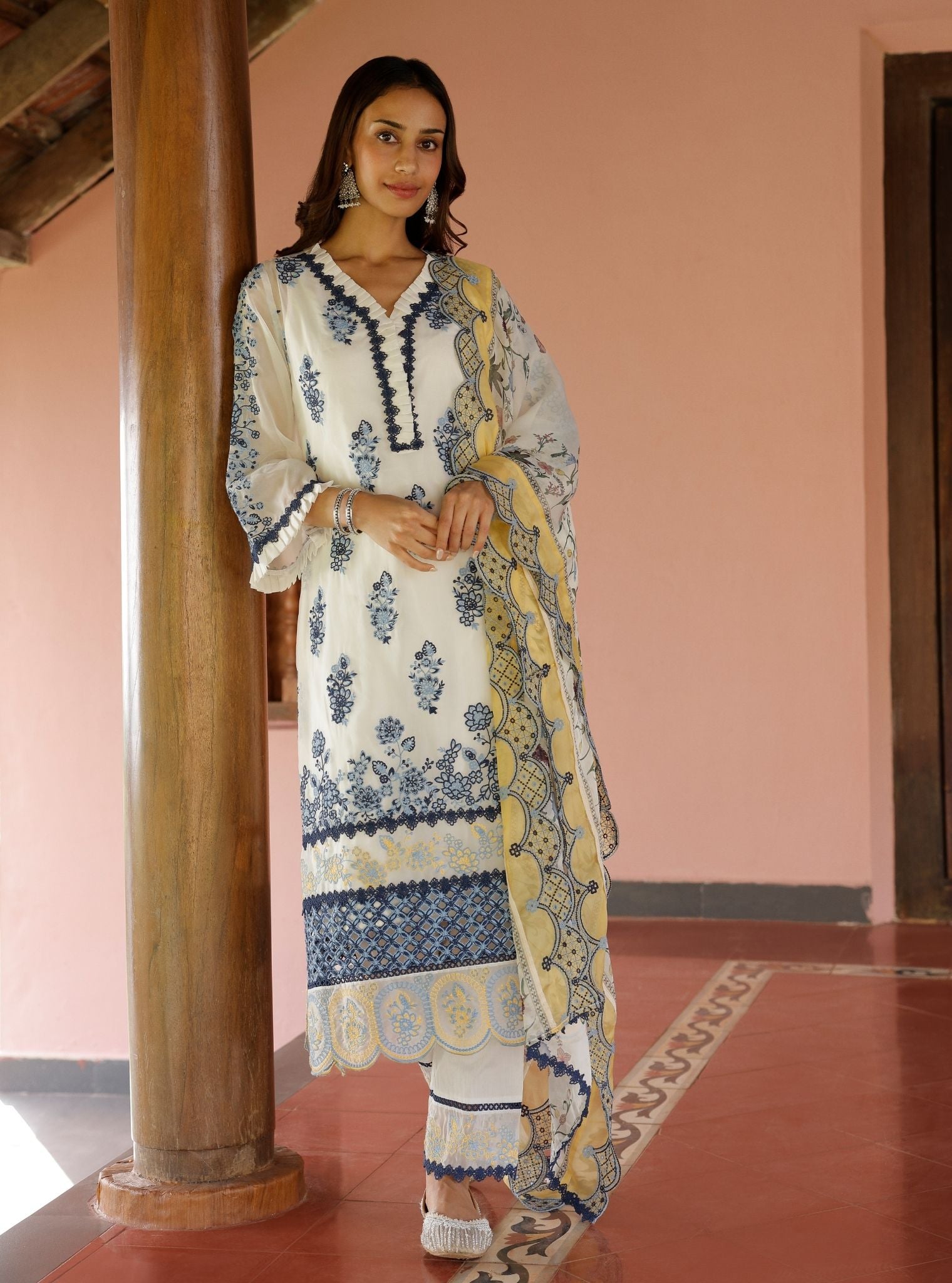 Mulmul Organza Valara White Kurta With Mulmul Cotton Valara White Pant