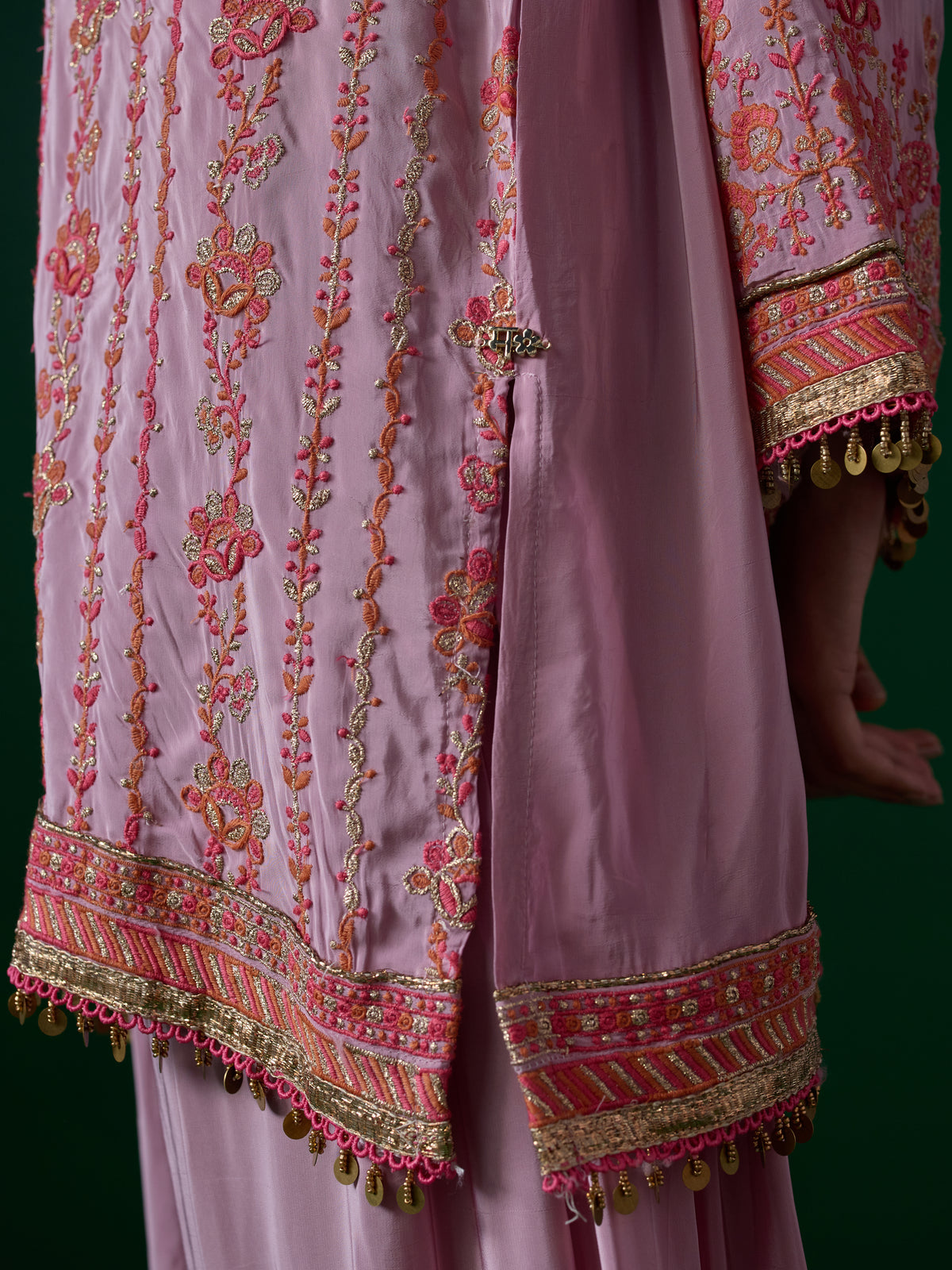 Pralika Crepe Lilac Kurta Set