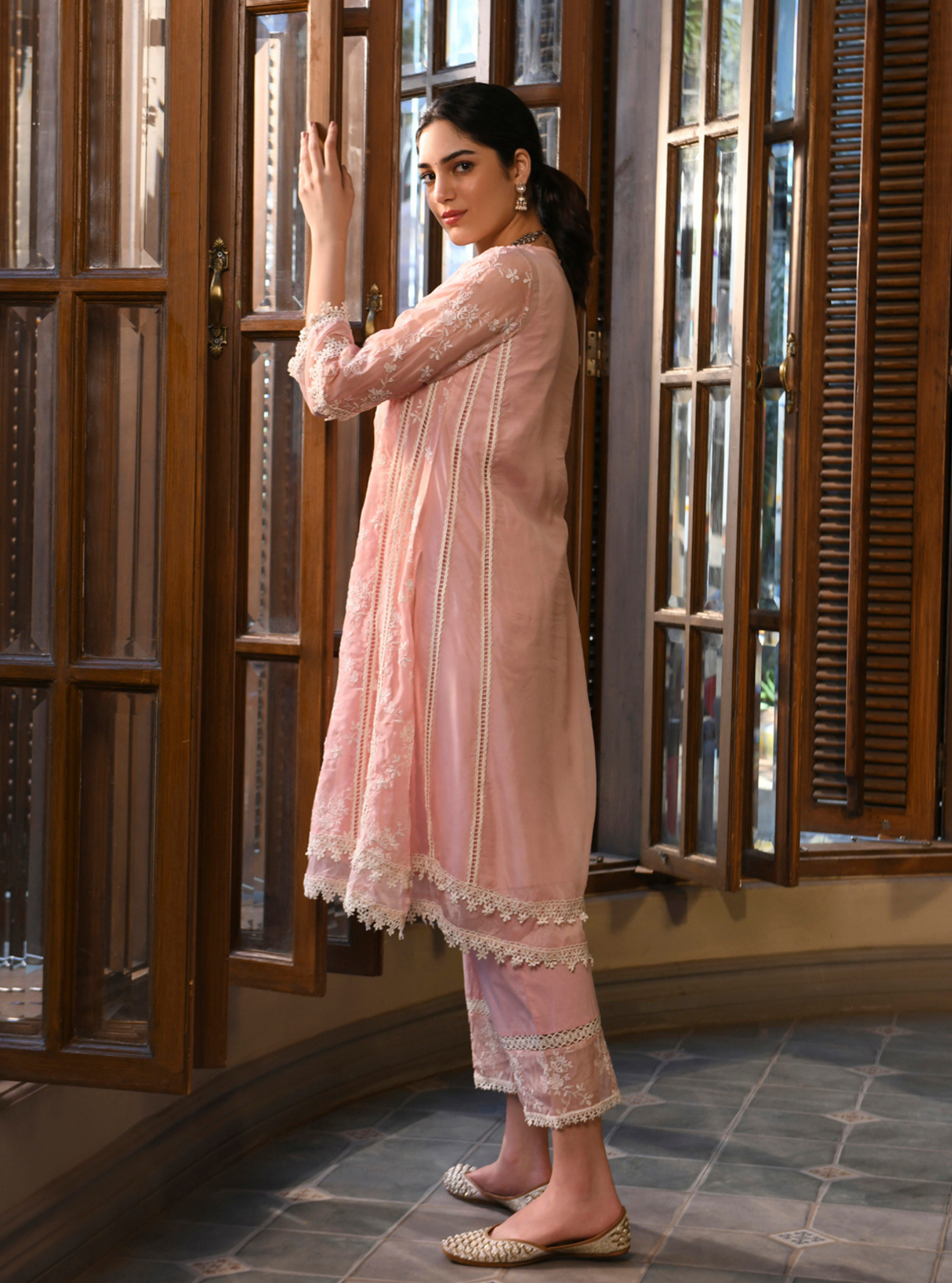 Mulmul Organza Hiyti Pink Kurta With Mulmul Cotton Hiyti Pink Pant