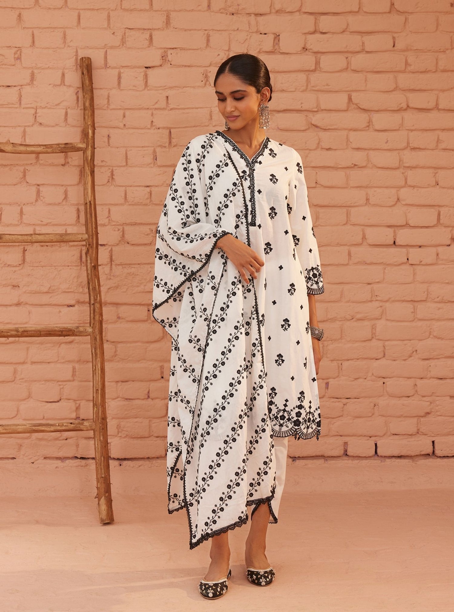 Mulmul Supima Cotton Wells White Dupatta