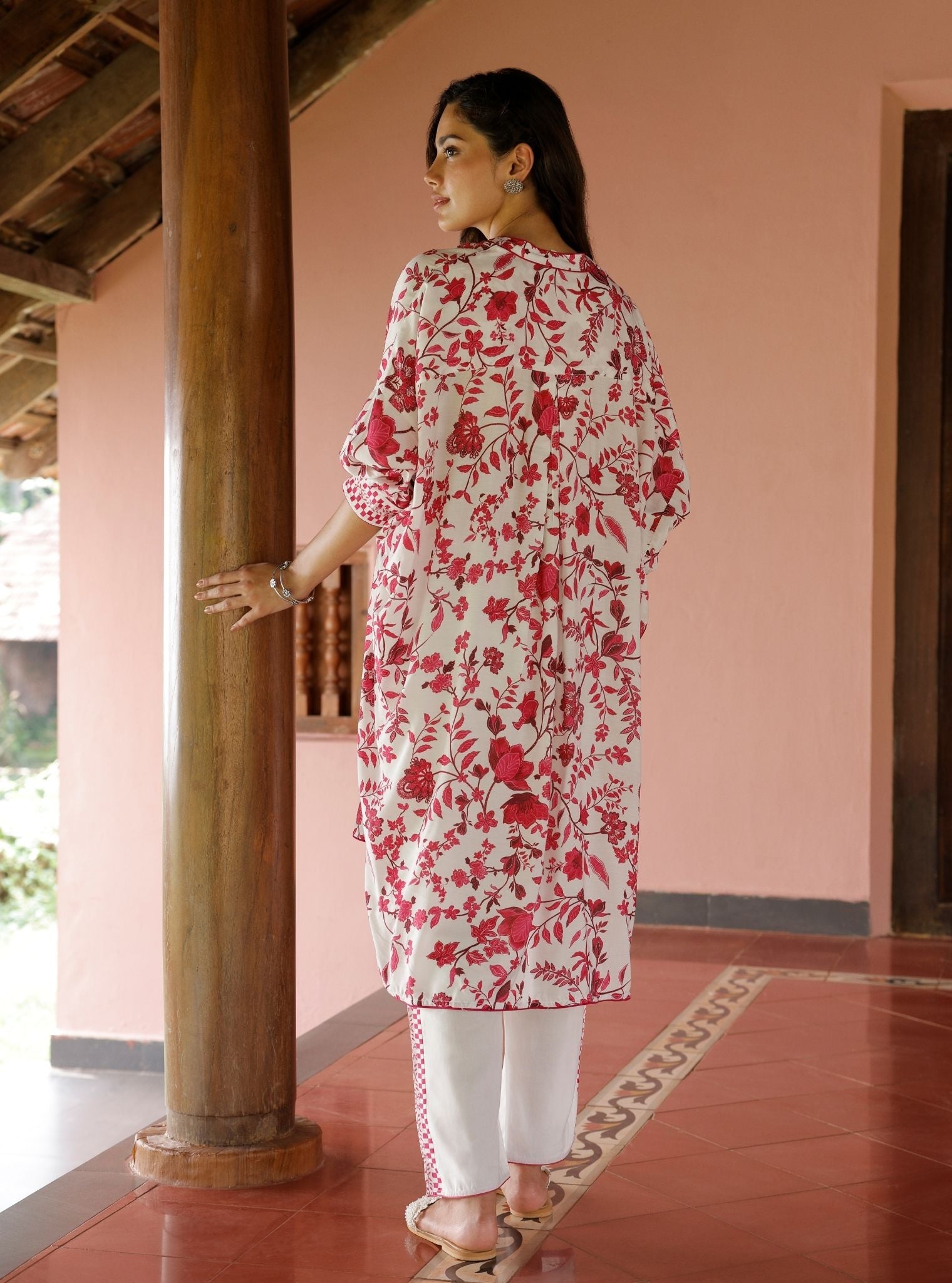 Mulmul Lawn Printed Marius White/Fuschia Kurta With Mulmul Lawn Printed Marius White/Fuschia Pant