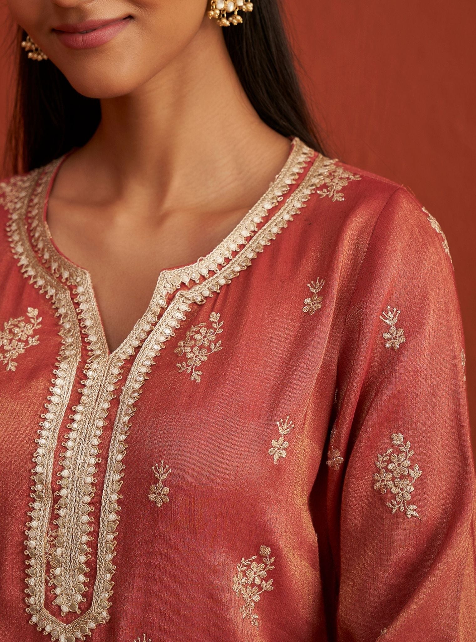 Vaari Tissue Linen Satin Red Kurta