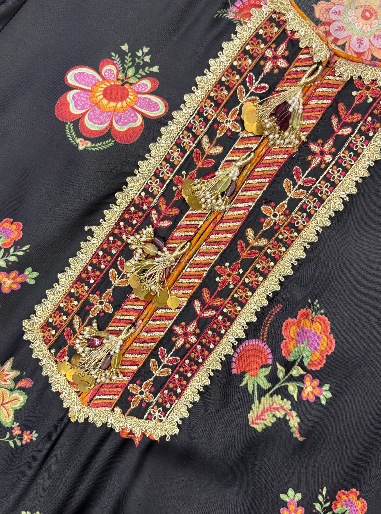 Ovia Cupro Satin Printed Black Kurta & Pant Set