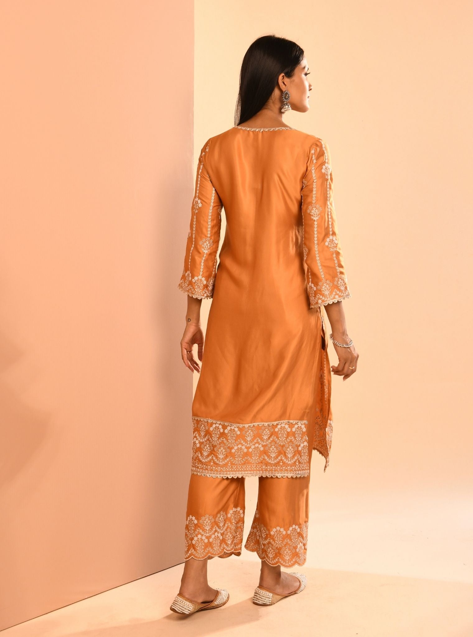 Top 90 Ways To Convert Old Saree Into Designer Kurti // Turn Your Old Saree  Into New Dress // Reuse - YouTube | Kurti designs, Saree jacket designs,  Recycled dress