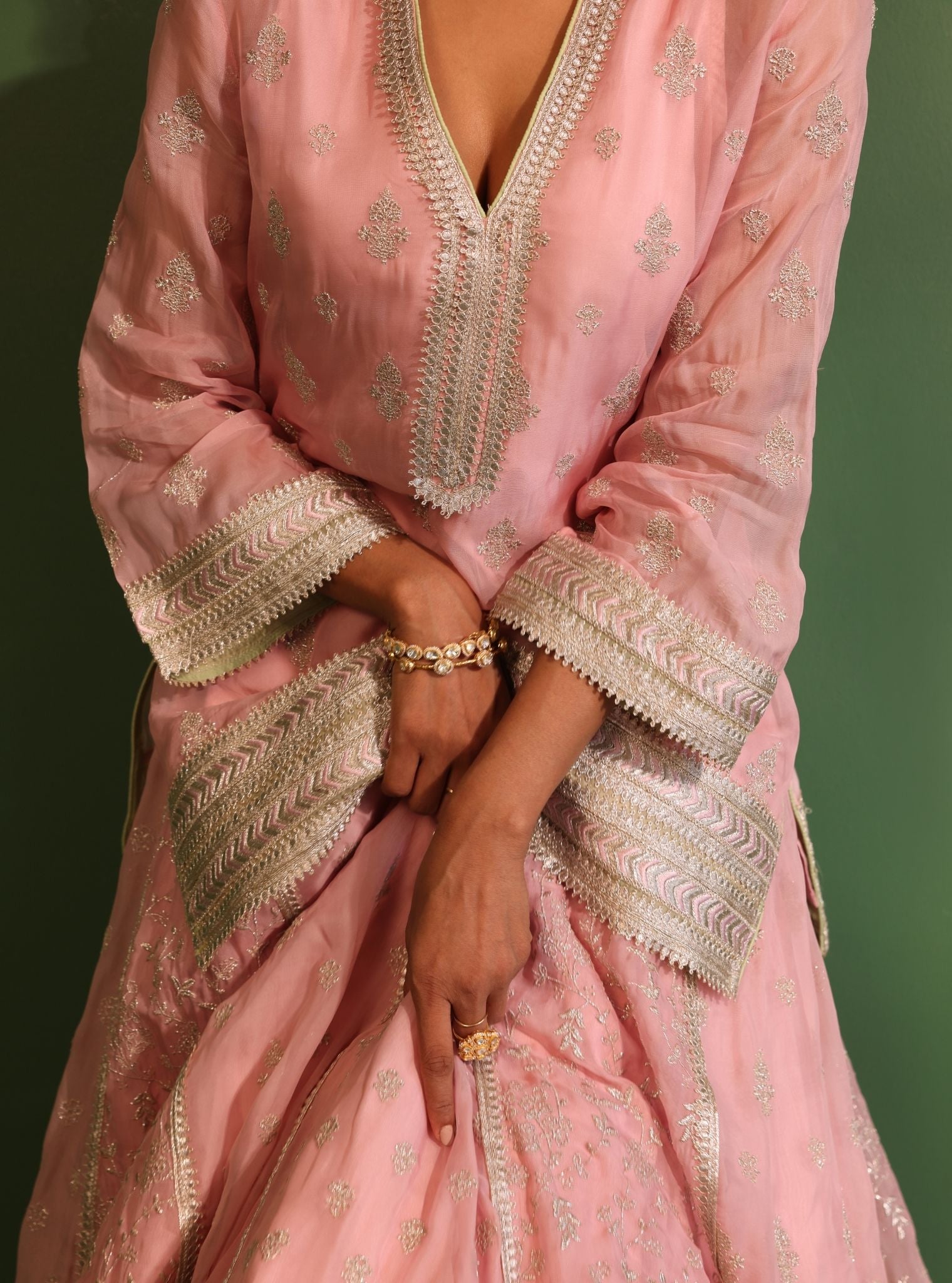 Mulmul Organza Tarang Onion Pink Kurta With Mulmul Organza Tarang Onion Pink Lehenga