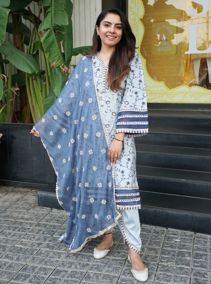 Mulmul Navata Blue dupatta main image 1