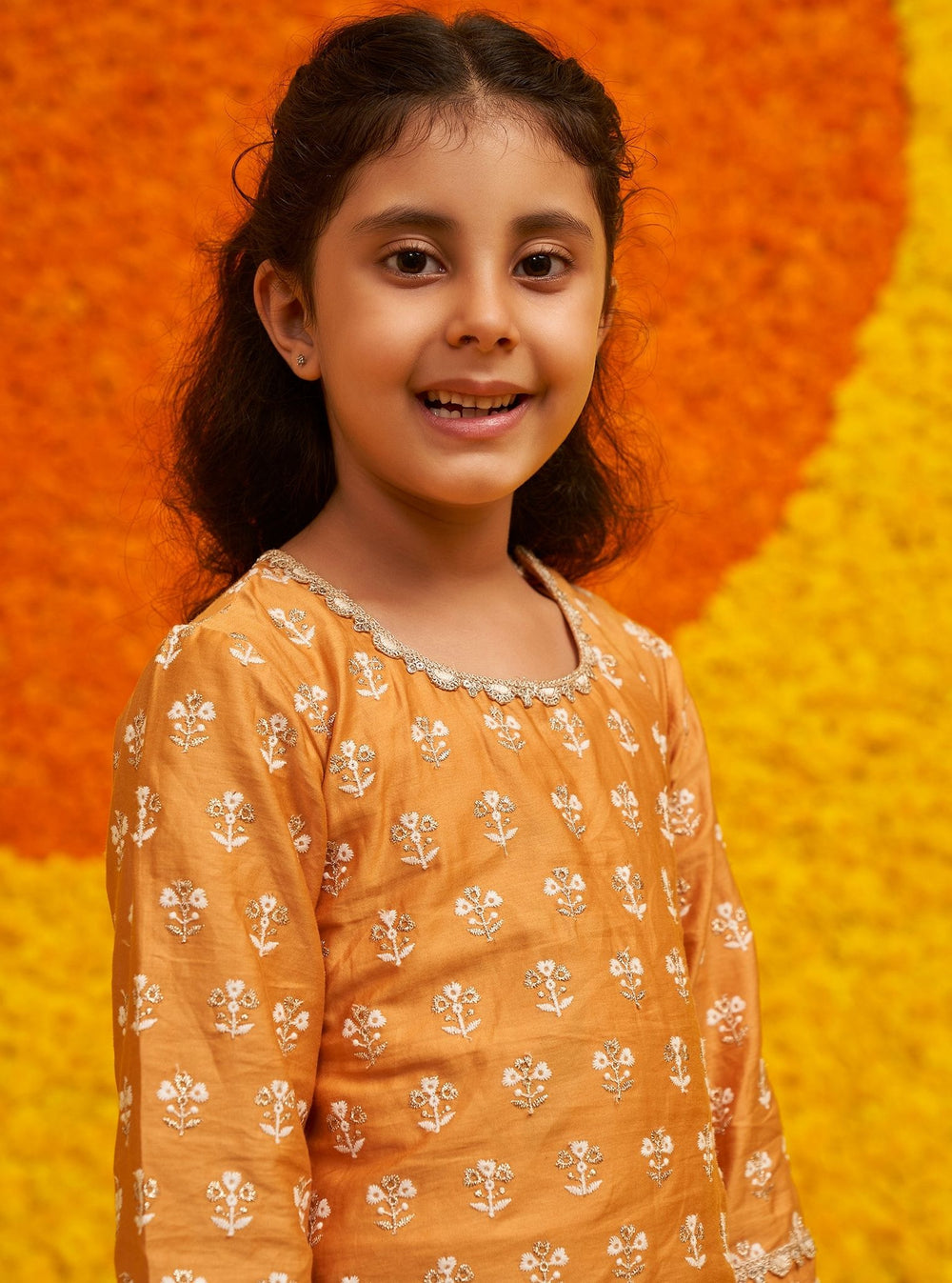 Mulmul Pima Satin Vara Pink Kurta With Mulmul Supima Cotton Vara White Pyajama