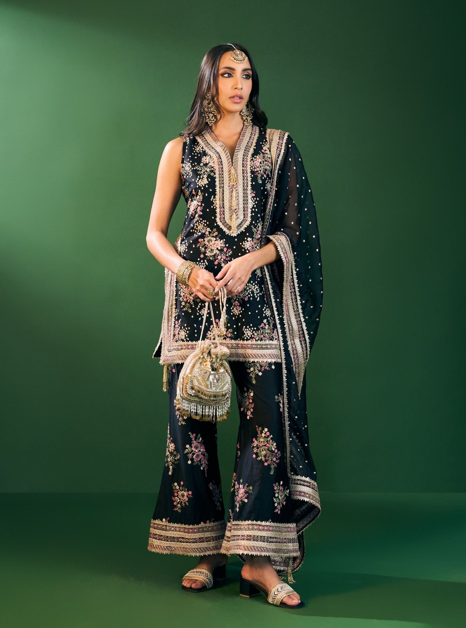 Mulmul Organza Lami Black Dupatta