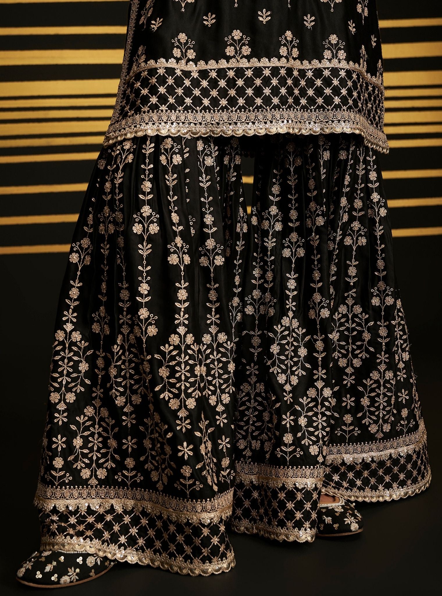 Mulmul Organza Mahiya Black Dupatta