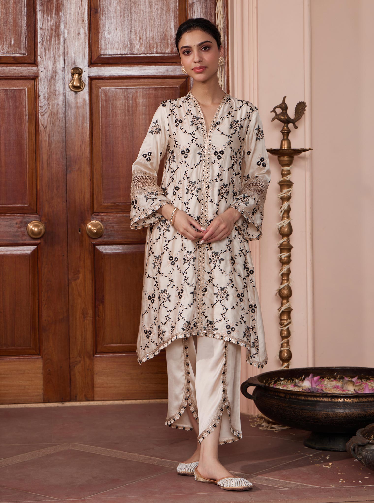 Mulmul Cupro Dvija Off white Kurta with Mulmul Cupro Dvija Off white Pant