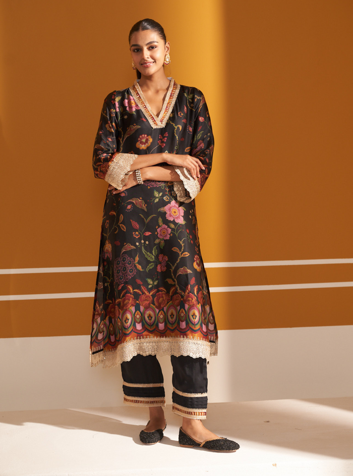 Sanae Cupro Satin Black Kurta Set