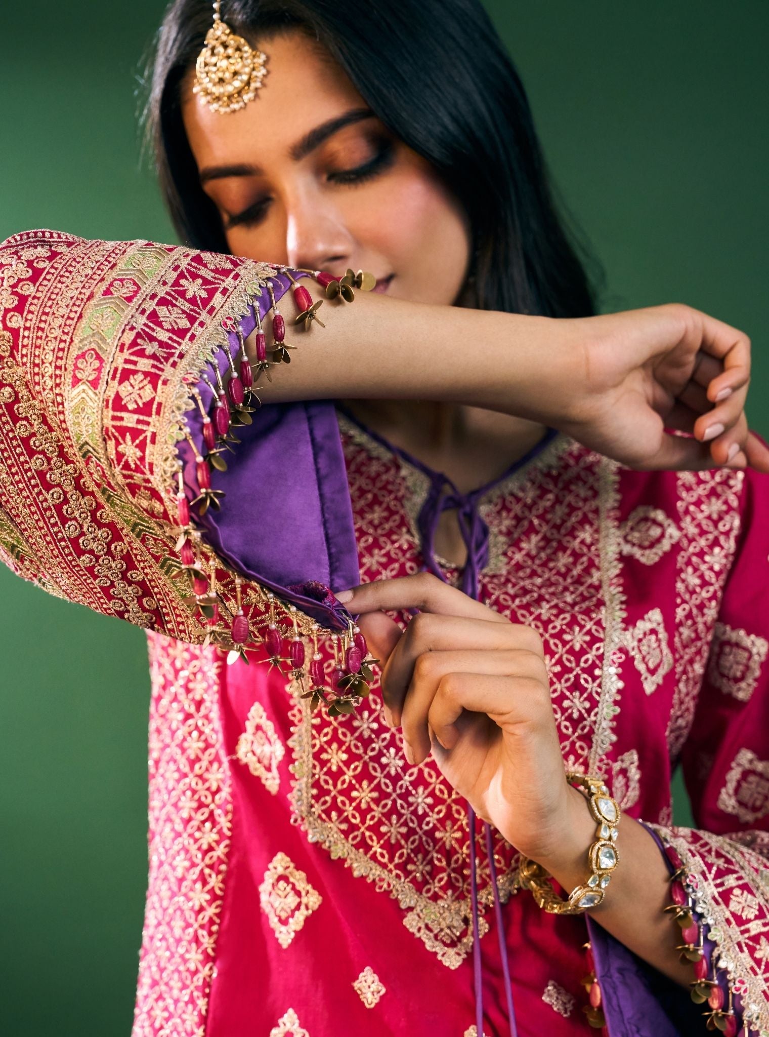 Hira Pima Satin Fuschia Kurta Set