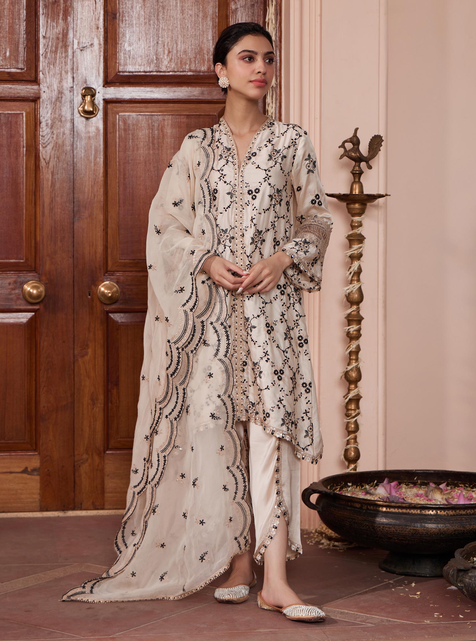 Mulmul Cupro Dvija Off White Pant