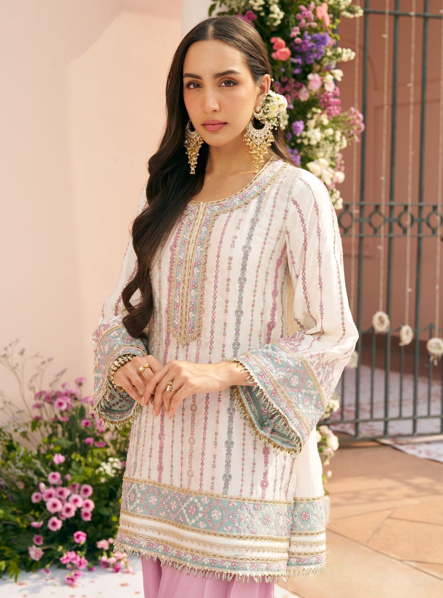 Jhumri Cupro Satin Off-white Kurta Set