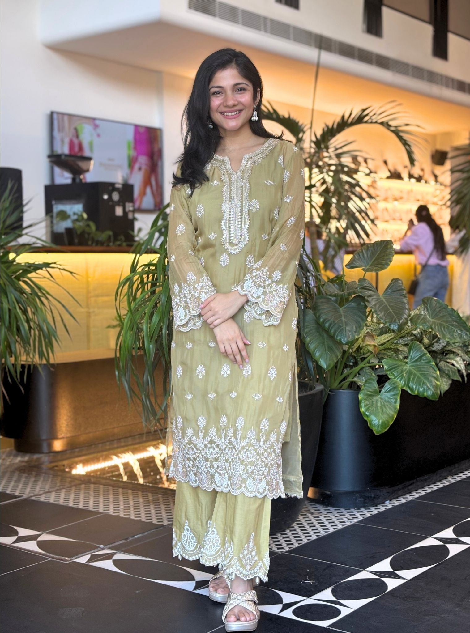 Mulmul Organza Surana Green Kurta With Ahar Green Pant