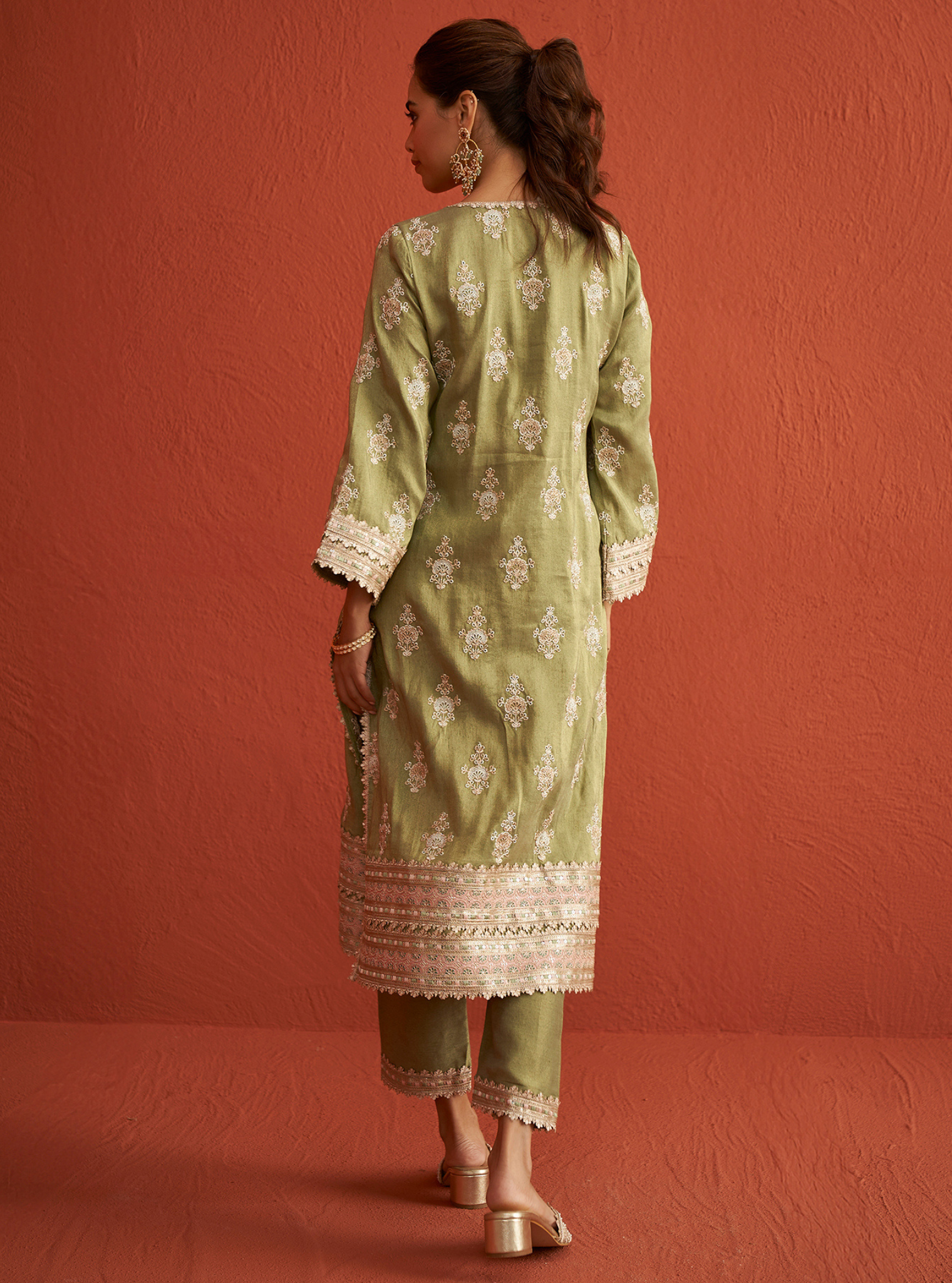 Mulmul Luxe Tissue Mitthi Sage Green Kurta With Mulmul Luxe Tissue Mitthi Sage Green Pant