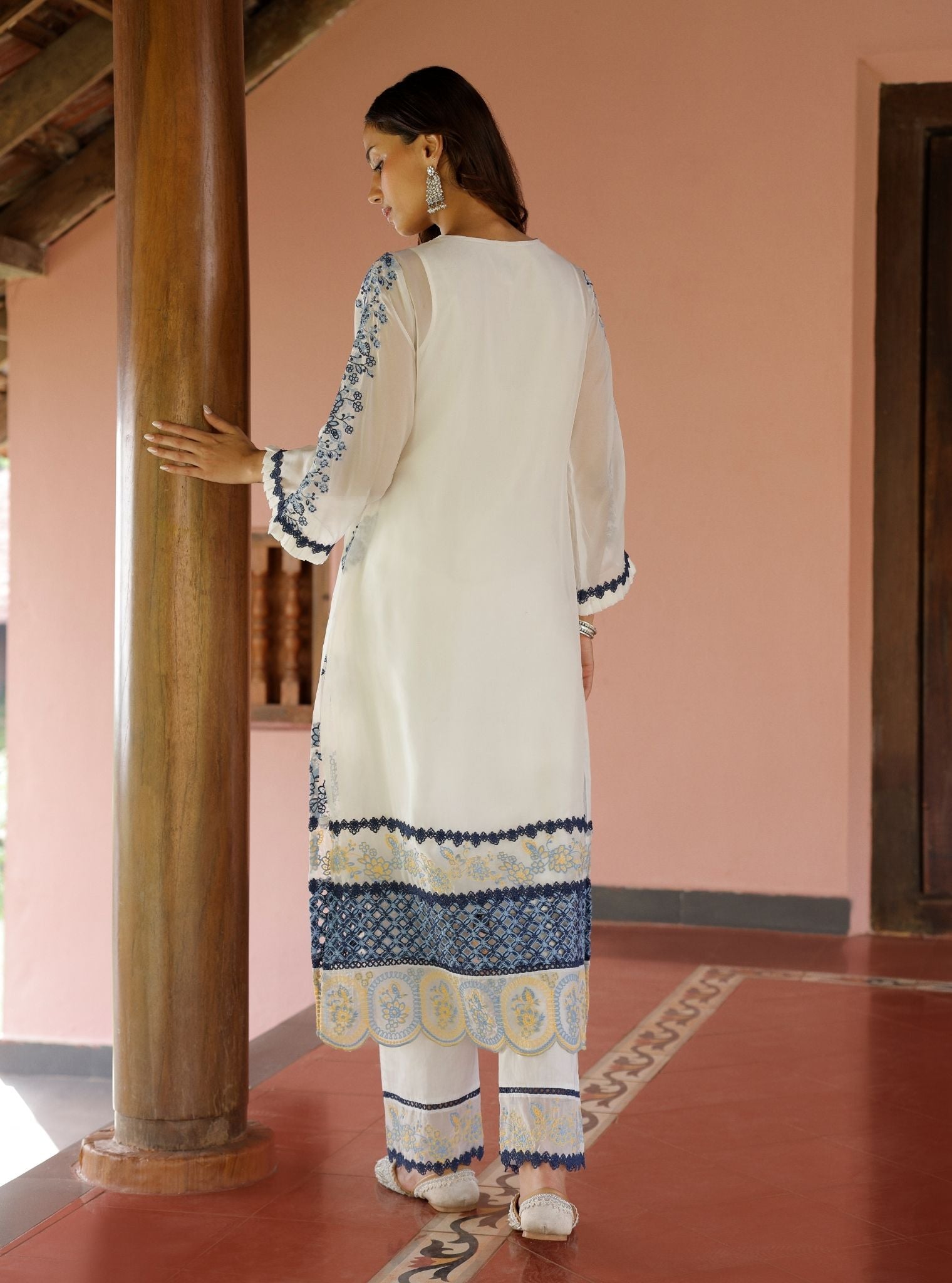 Mulmul Organza Valara White Kurta With Mulmul Cotton Valara White Pant