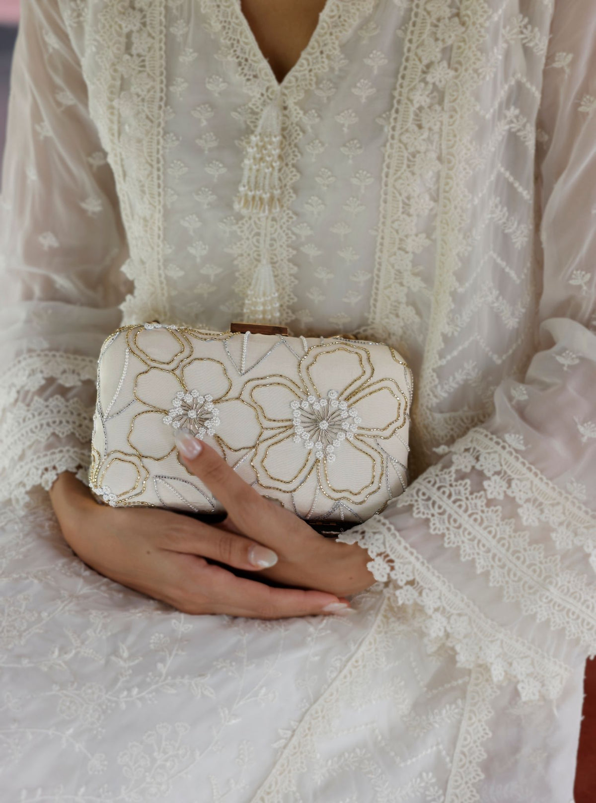 Mulmul Arihaa Off White Gold Bag