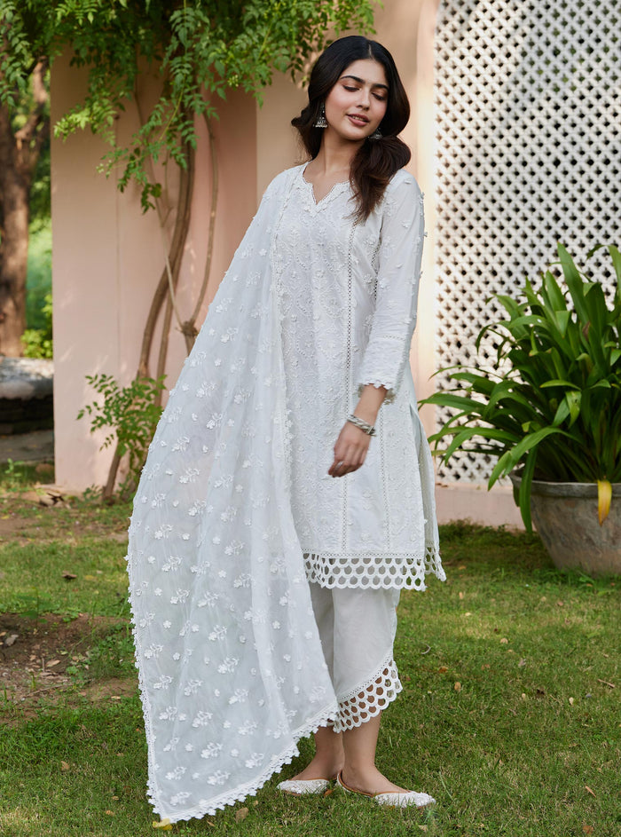 Mulmul Ekani Off white Dupatta main image 1