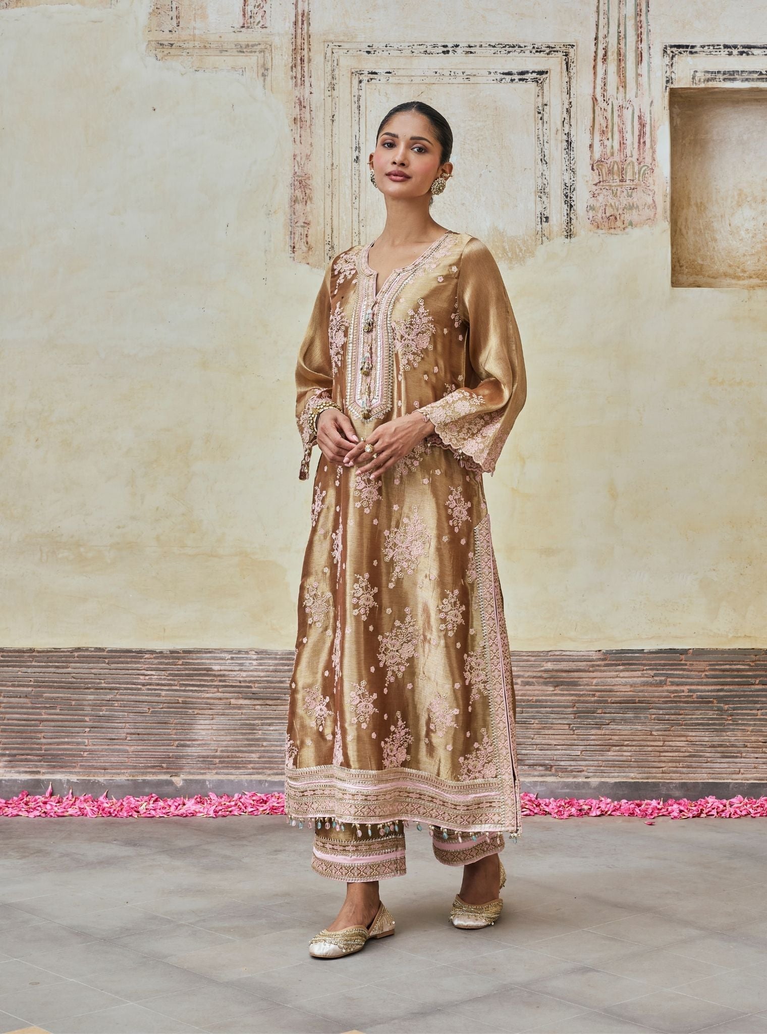 Dariya Bemberg Giraffe Brown Kurta Set
