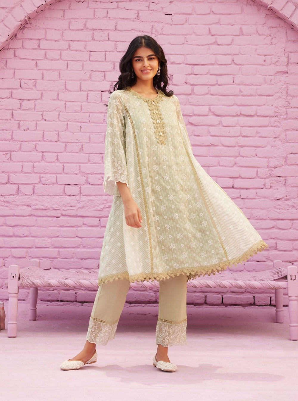 Mulmul Organza Blanca Green Dupatta main image 1