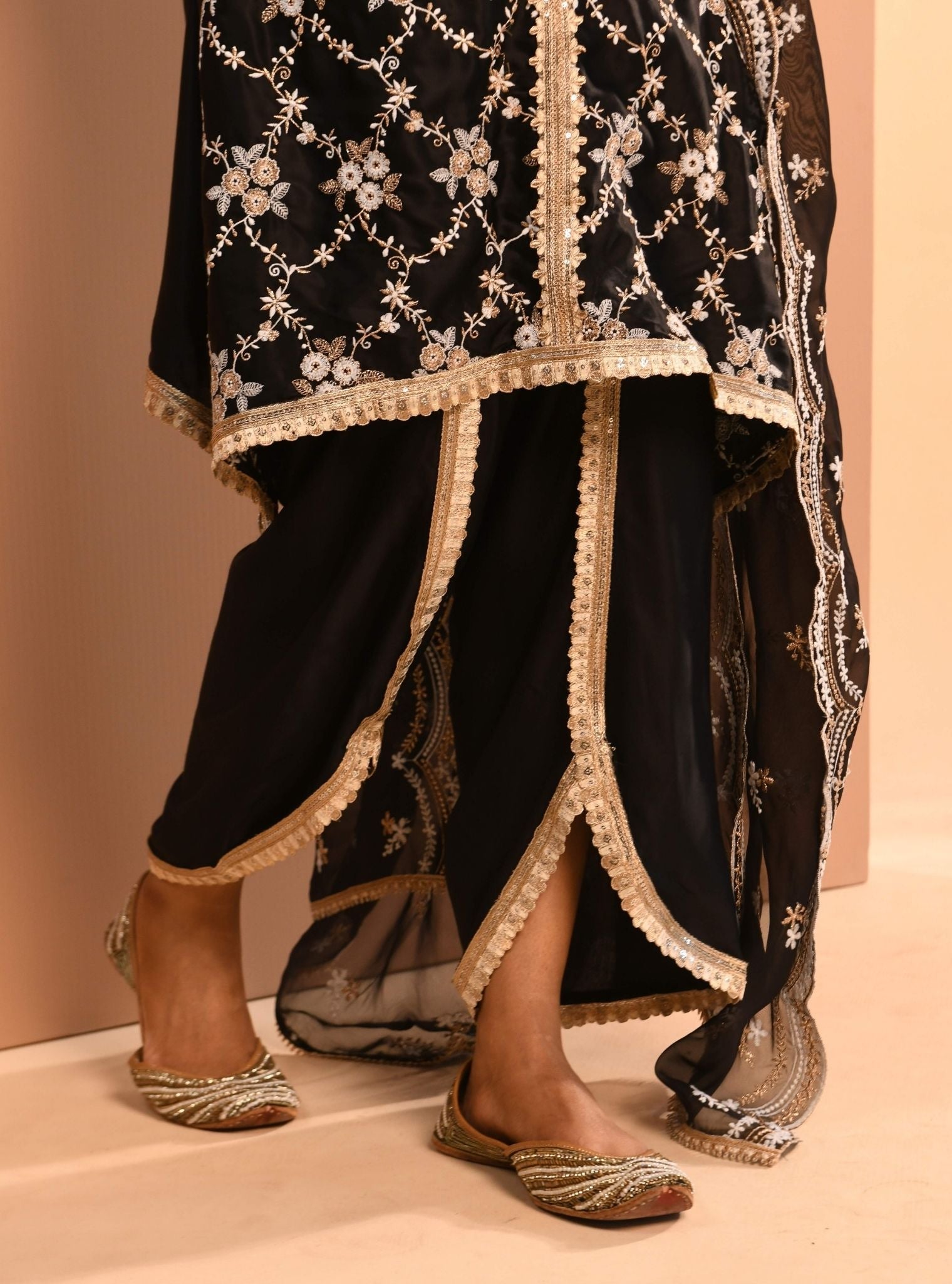 Mulmul Cupro Dvija Black Pant