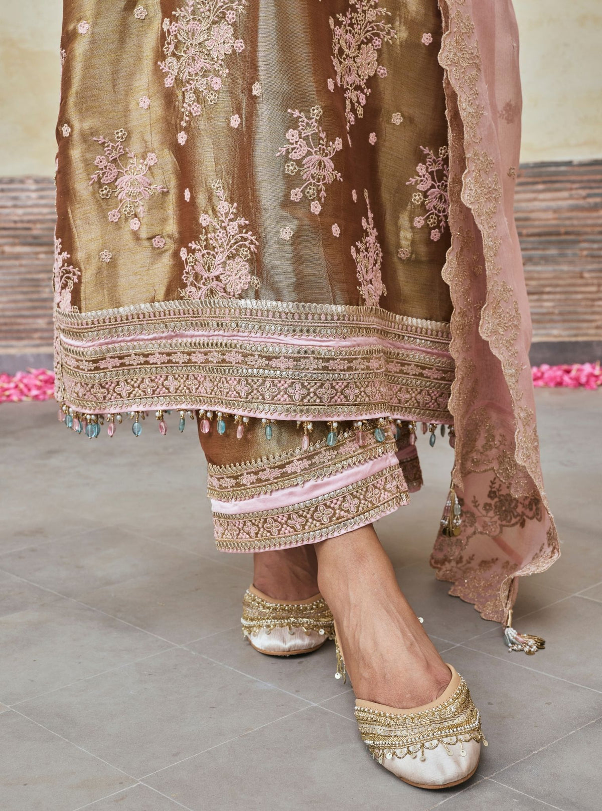 Dariya Bemberg Giraffe Brown Kurta Set