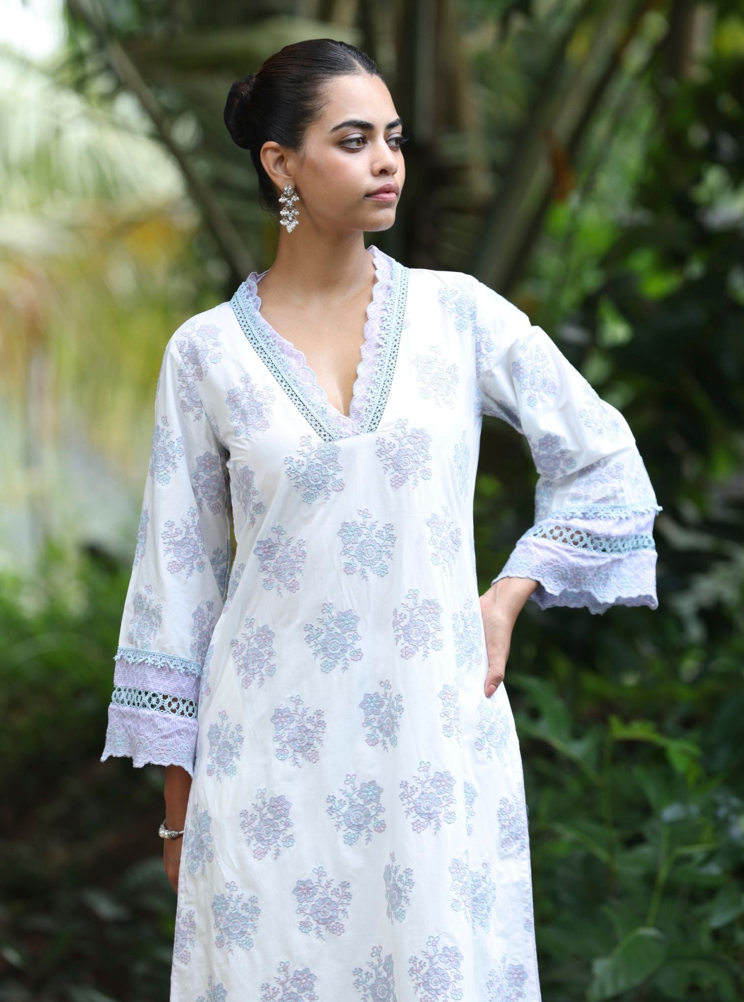 Mulmul Cotton Arasi Stark White Kurta With Mulmul Cotton Arasi Stark White Pant