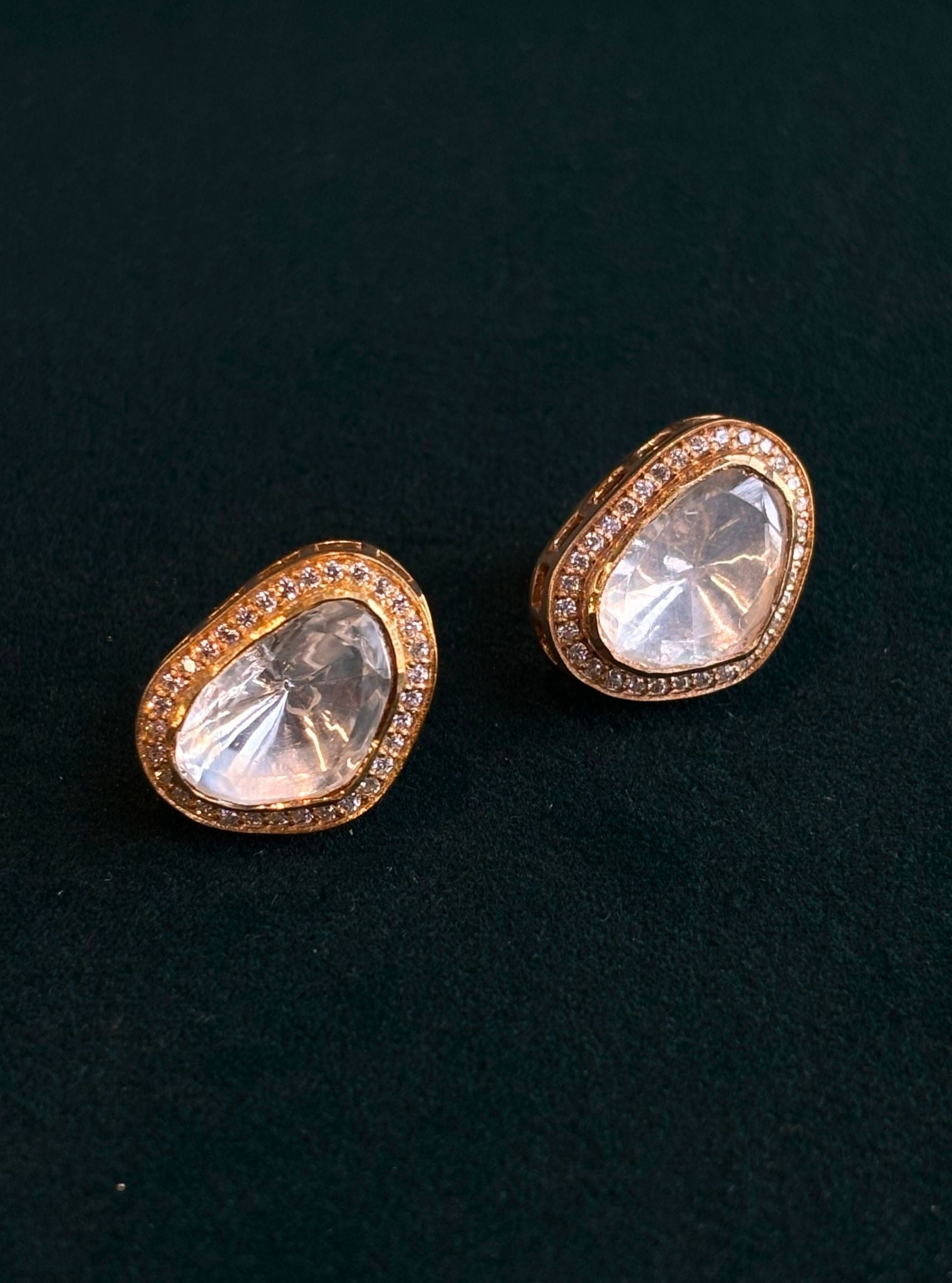 Pure Silver Kia Studs