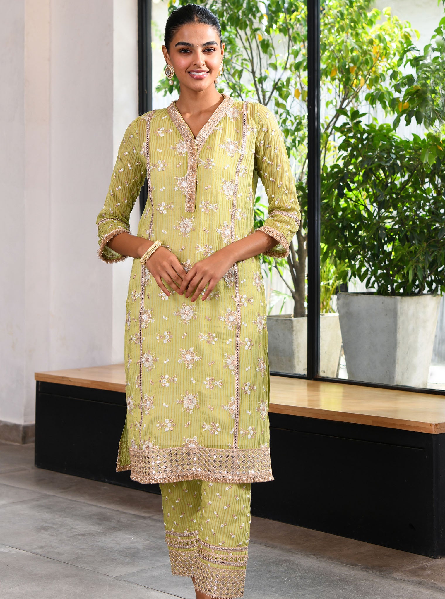 Mulmul Banarsi Carey Green Kurta