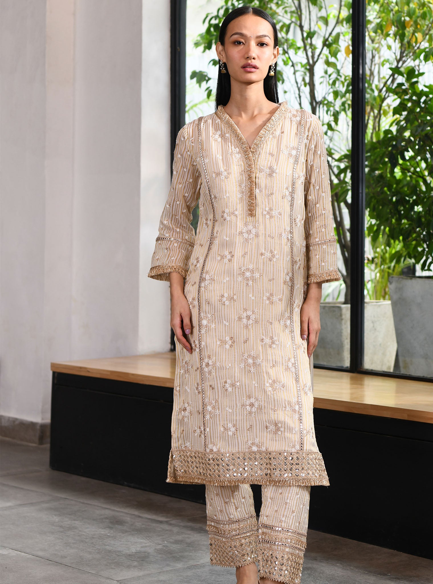 Mulmul Banarsi Carey Off White Pant