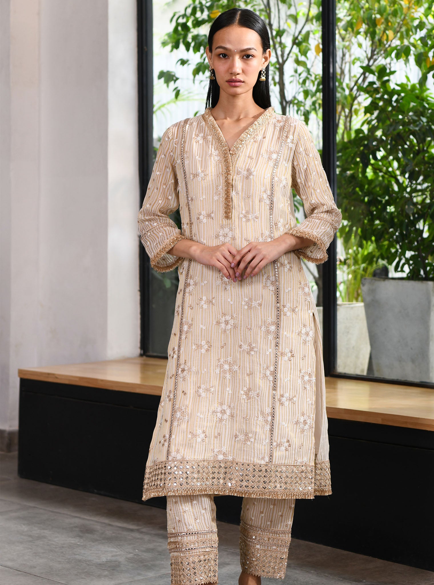Mulmul Banarsi Carey Off White Pant