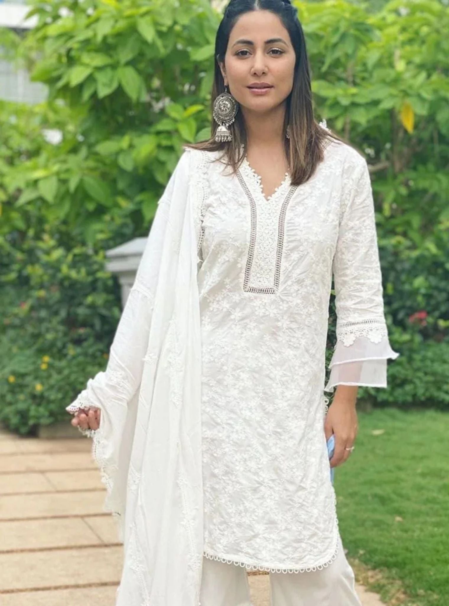 Mulmul Daisy White Kurta With Lace Garara