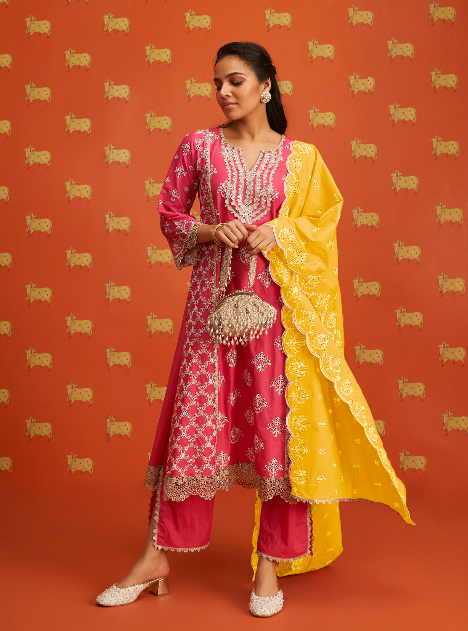 Mulmul Cotton Itsara Fuschia Kurta With Mulmul Cotton Itsara Fuschia Pant