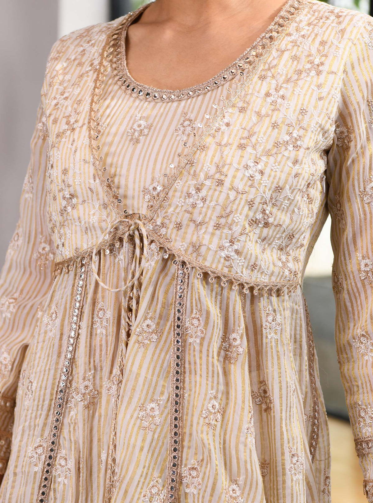 Mulmul Banarsi Birchin Off White Kurta