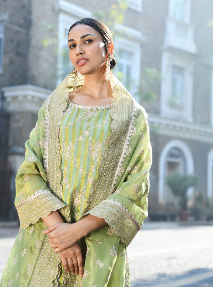 Dasheri Banarsi Green Kurta Set