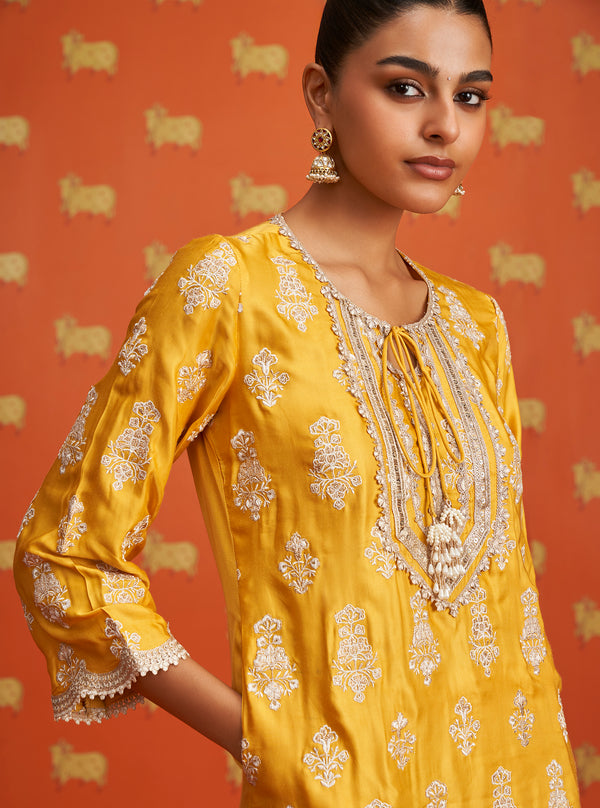 Callaia Cupro Satin Off White Kurta Set