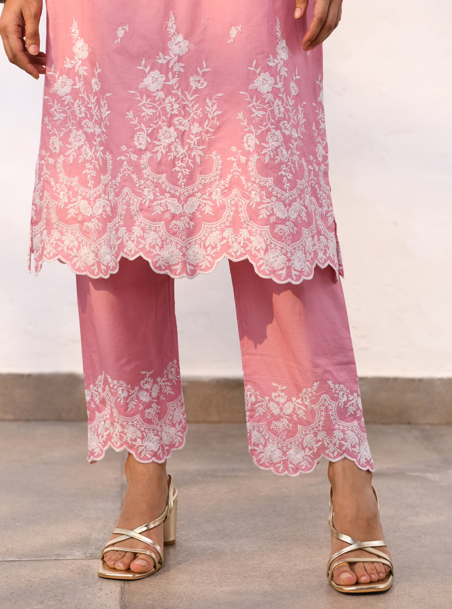 Mulmul Cotton Mandre Pink Kurta With Mulmul Cotton Mandre Pink Pant