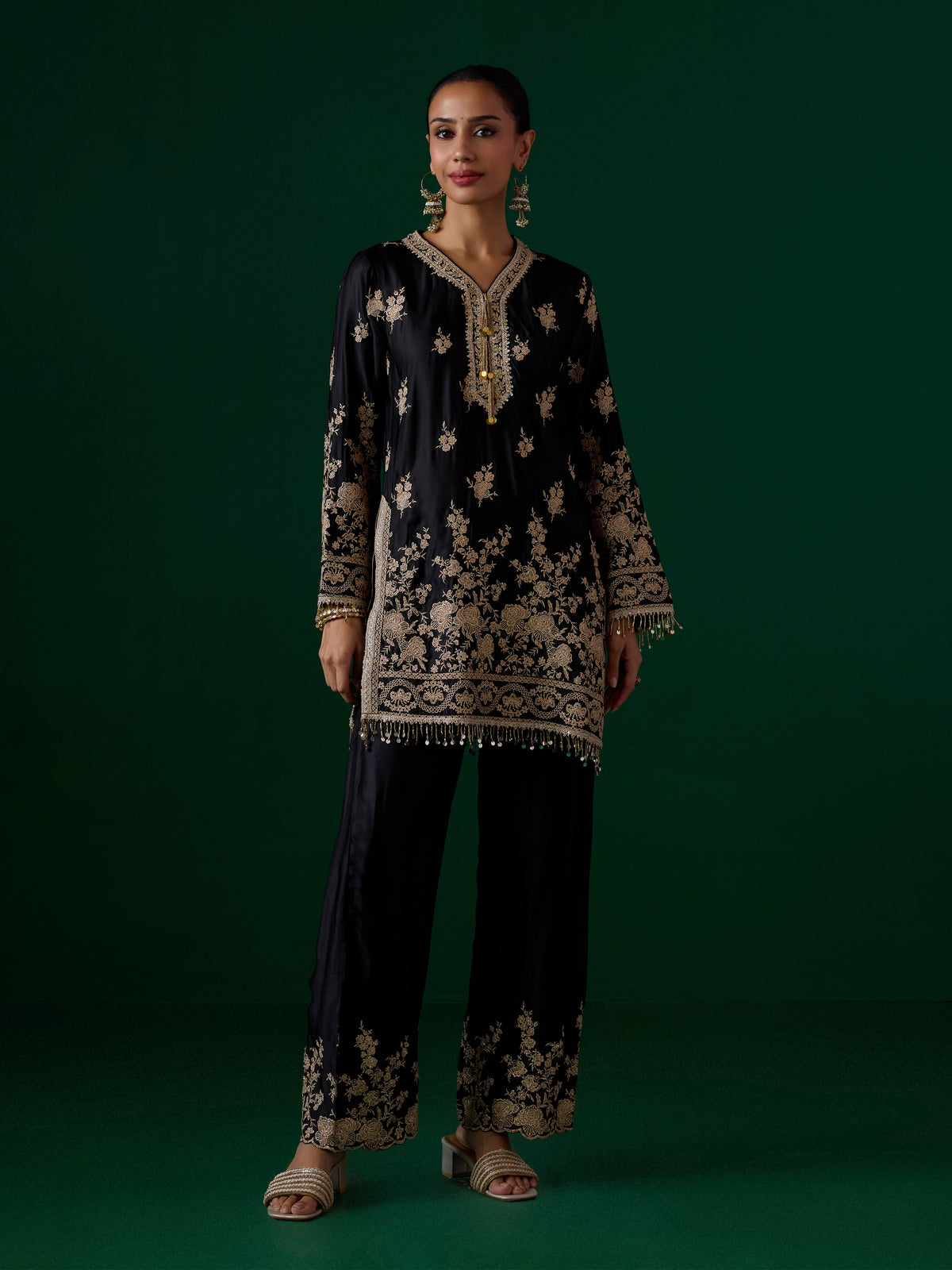 Saaj Cupro Satin Black Kurta Set