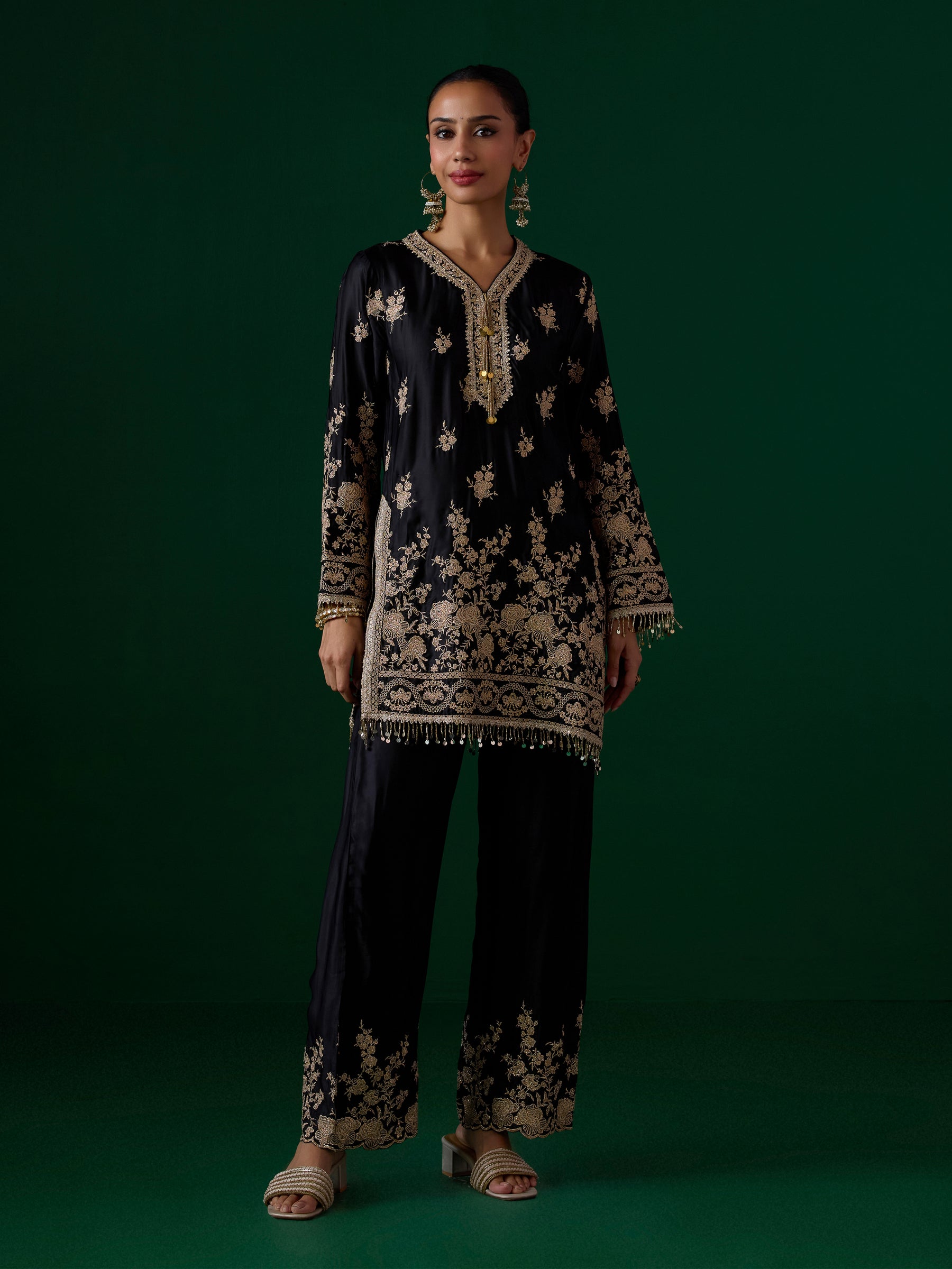 Saaj Cupro Satin Black Kurta Set