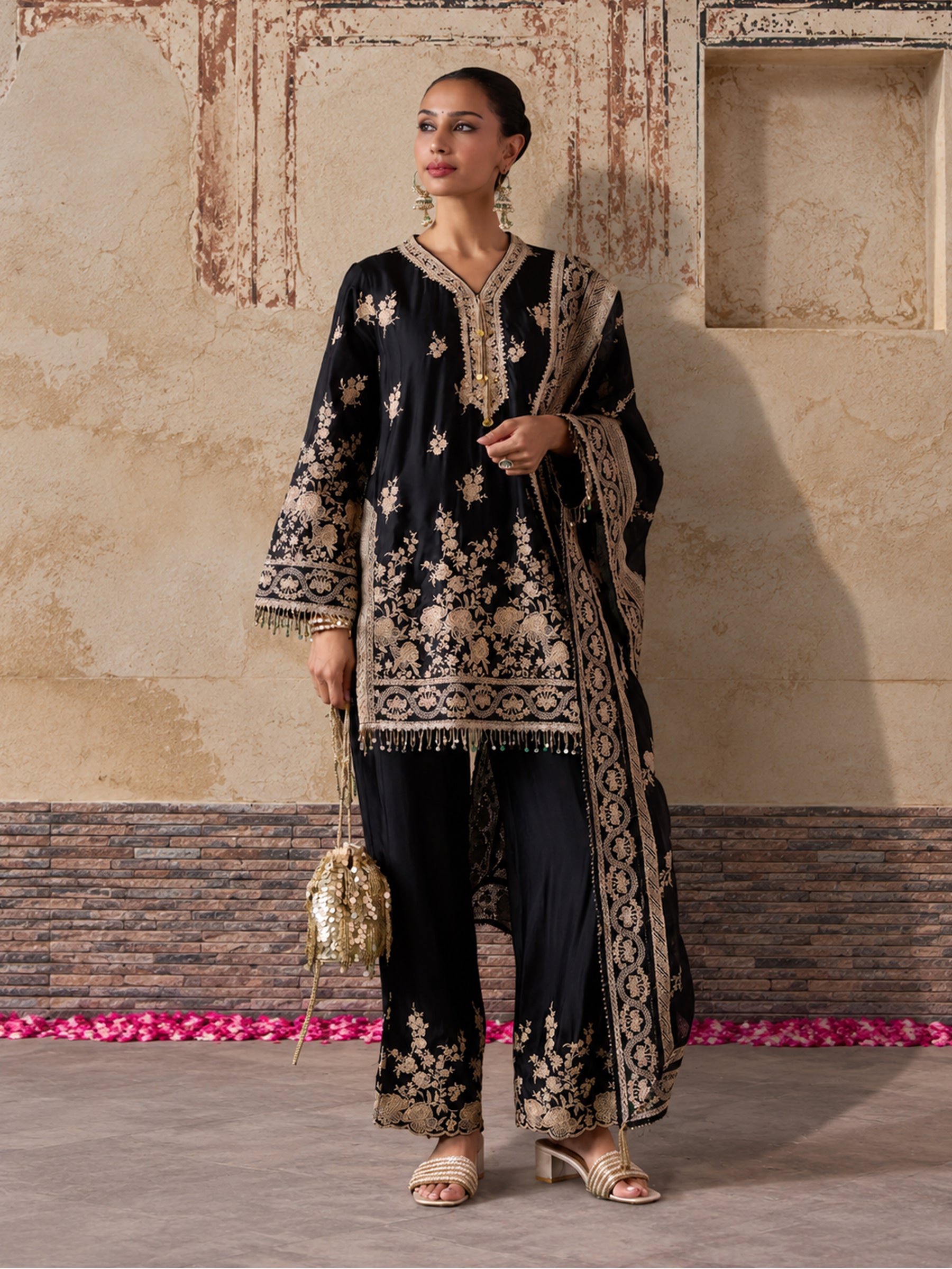 Saaj Cupro Satin Black Kurta Set