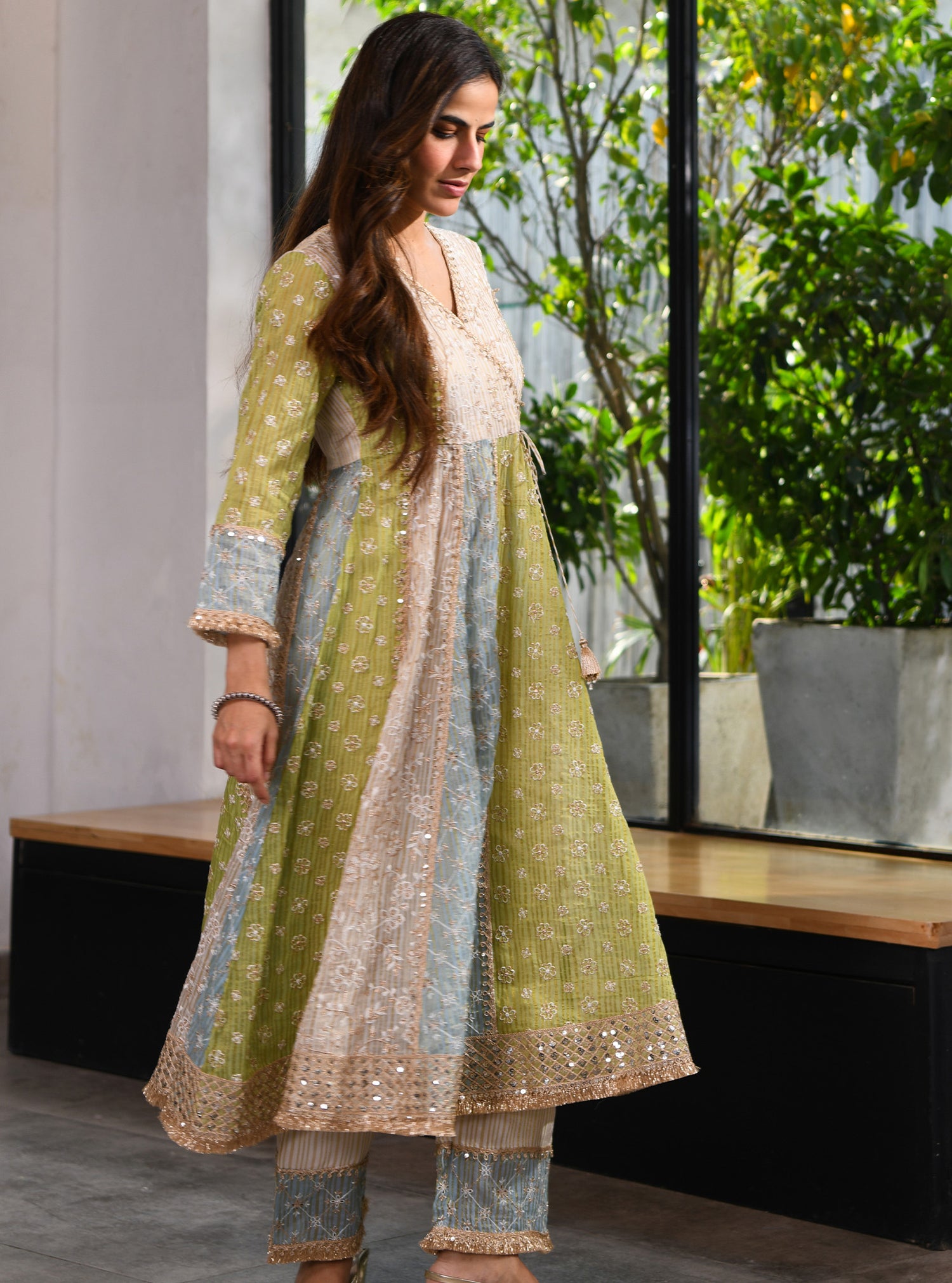 Sailsbury Banarsi Off White Anarkali Kurta Set main image 1