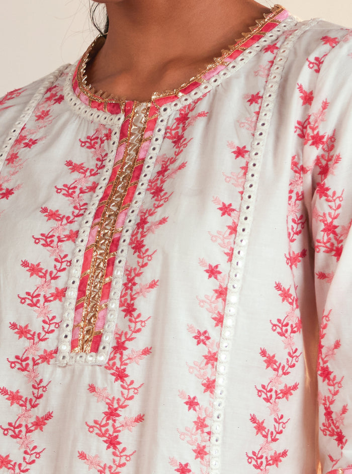 Mulmul Cotton Tiana Off White/Pink Kurta