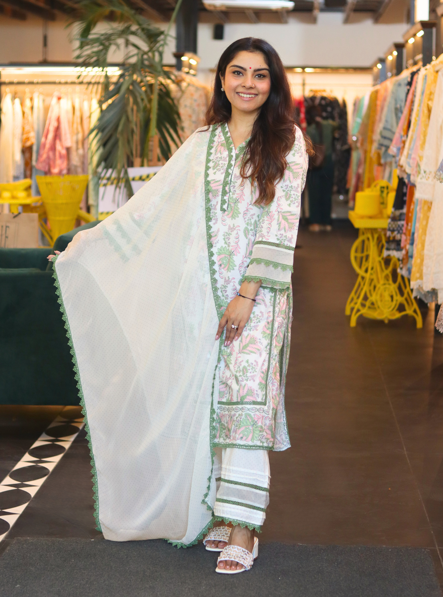 Mulmul Chintz Irina Green Kurta With Mulmul Chintz Irina Green Pant