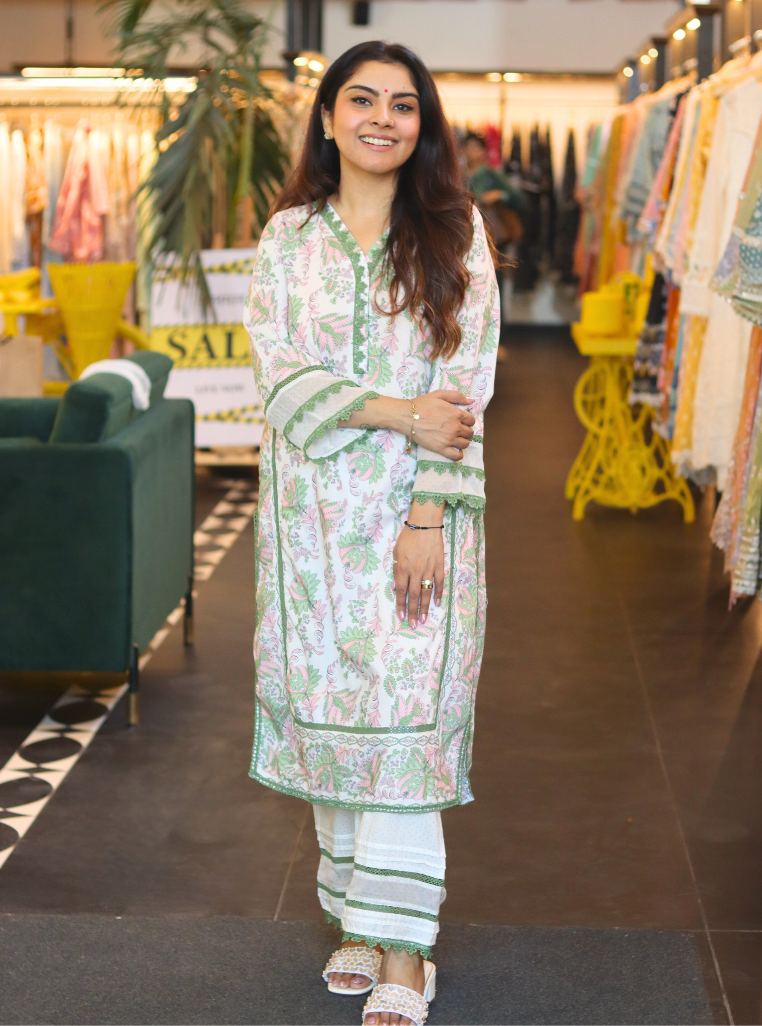 Mulmul Chintz Irina Green Kurta With Mulmul Chintz Irina Green Pant