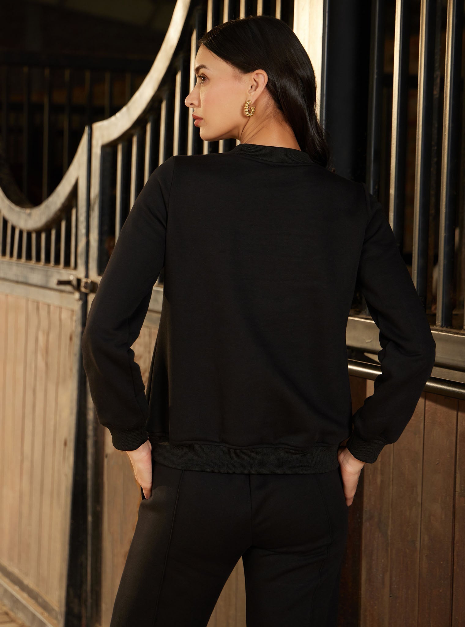 Nesoi Fleece Black Top