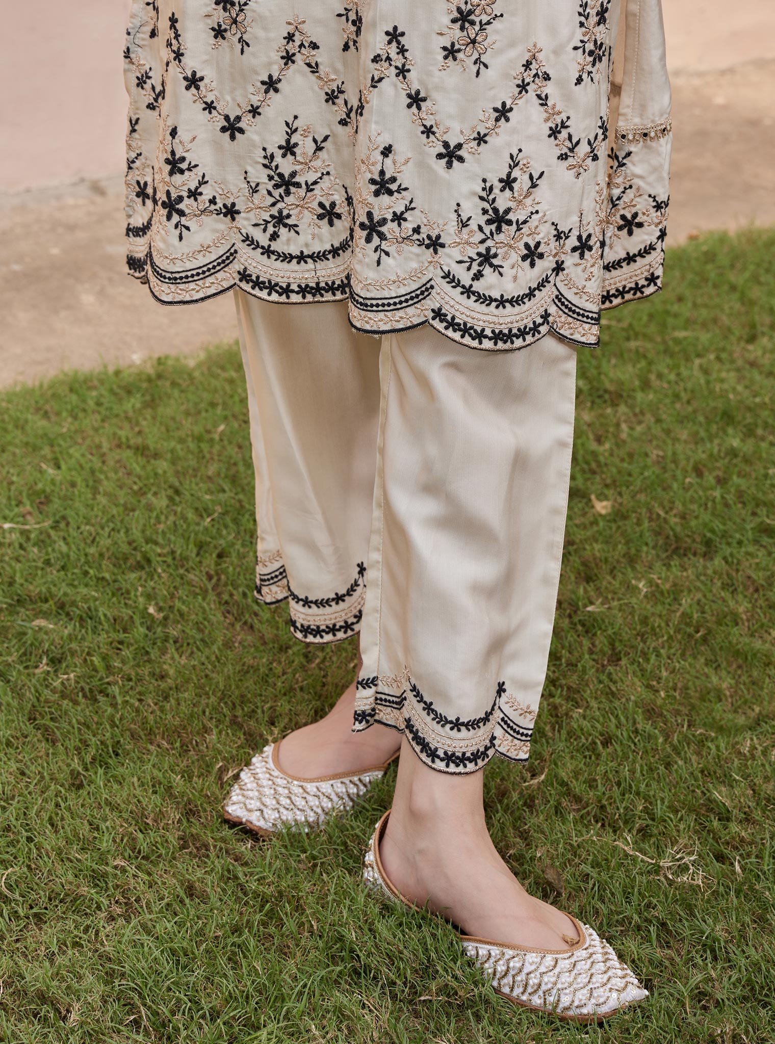 Mulmul Cupro Valaya Off White Pant