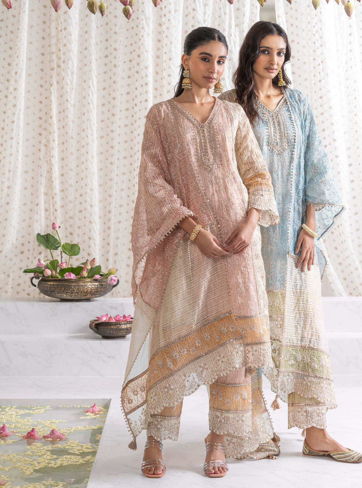 Aboli Color Mulmul Banarsi Aboli Pink Kurta With Mulmul Banarsi Aboli Pink Pant